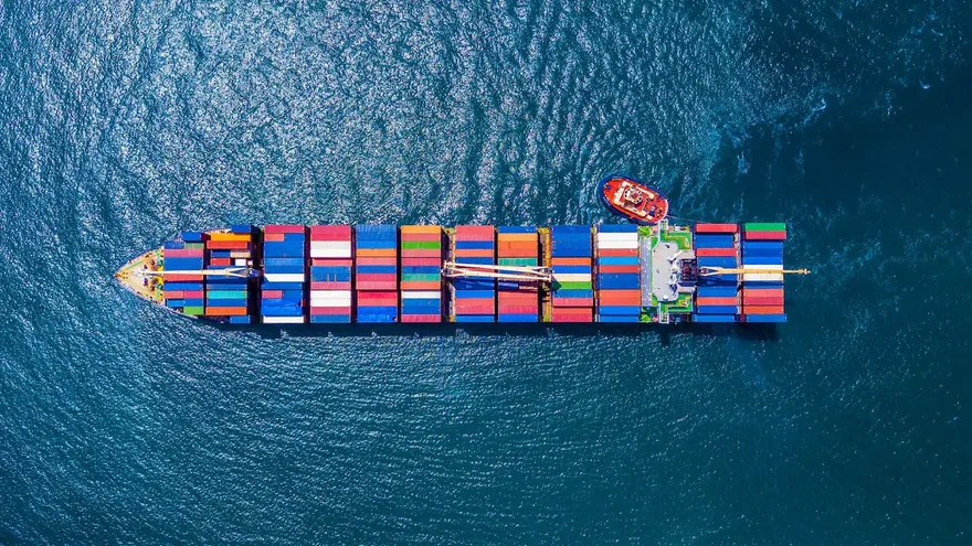 Cargo vessel